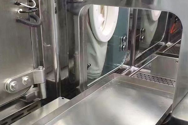Aseptic isolator Aseptic isolator